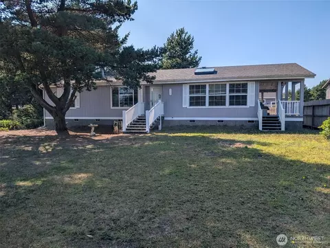 313 Ocean Shores Blvd NW, Ocean Shores, WA 98569