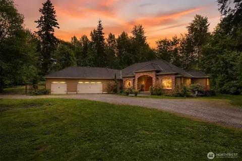 2139 H St Rd, Blaine, WA 98230
