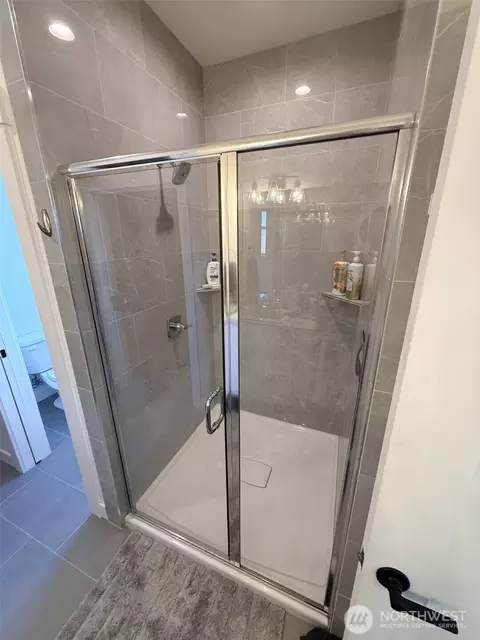 Bath - 1200 Haystack Ln, Everson, WA 98247 photo 3 of 3