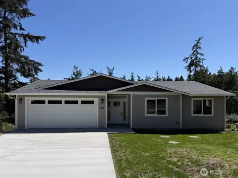 621 La Fiesta St, Coupeville, WA 98239