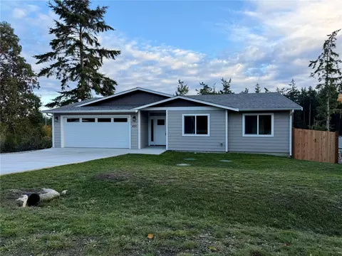 621 La Fiesta St, Coupeville, WA 98239