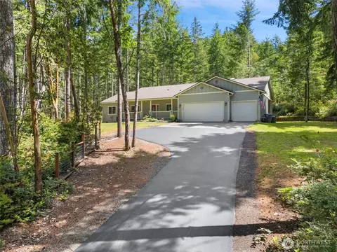 300 E Hillside Dr, Belfair, WA 98528