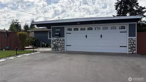 21404 W 54th Pl W, Mountlake Terrace, WA 98043