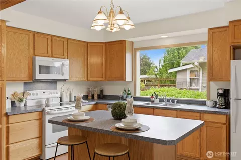 Kitchen - 1609 Lombard Ave, Everett, WA 98201 photo 2 of 3