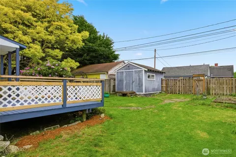 Exterior - 1609 Lombard Ave, Everett, WA 98201 photo 7 of 7