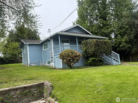 11049 18th Ave SW, Seattle, WA 98146