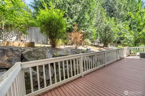Exterior - 23119 36th Dr SE, Bothell, WA 98021 photo 5 of 6
