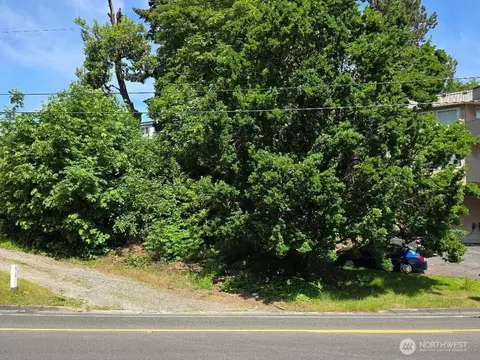 504 SW Ambaum Blvd, Burien, WA 98166