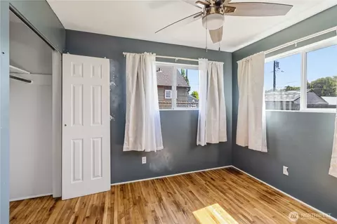 Bedroom - 356 28th Ave, Longview, WA 98632 photo 4 of 4