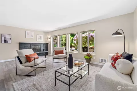 75 E Lynn St #B, Seattle, WA 98102