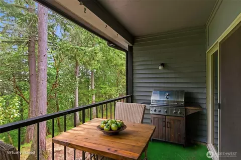 8611 Zircon Dr SW #F5, Lakewood, WA 98498