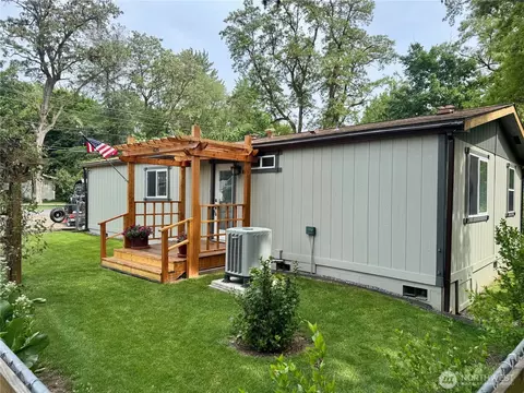 626 E Richmond Ave, Dayton, WA 99328