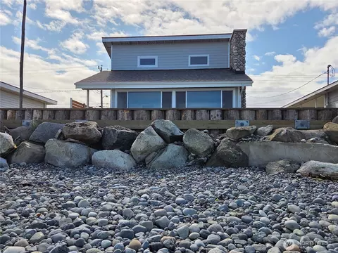 2629 W Beach Rd, Oak Harbor, WA 98277