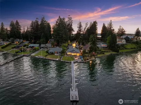 4221 Forest Beach Dr NW, Gig Harbor, WA 98335