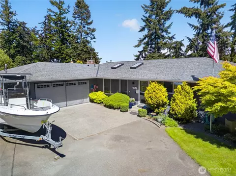 2452 Hemenway Pl, Oak Harbor, WA 98277