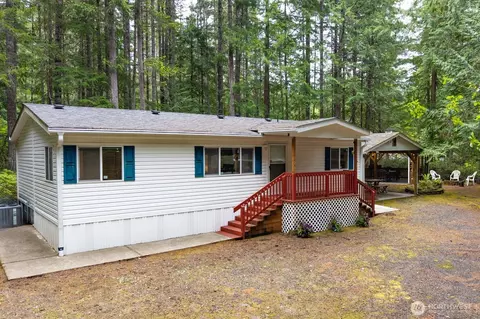 10 N Duckabush Dr W, Hoodsport, WA 98548