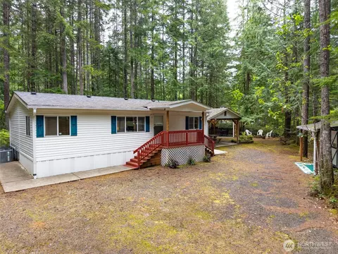 10 N Duckabush Dr W, Hoodsport, WA 98548
