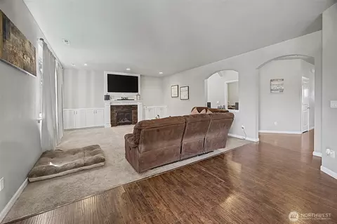 Living - 502 Carrier Ave SW, Orting, WA 98360 photo 3 of 3