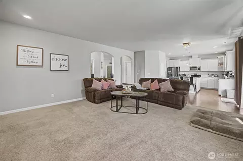 Living - 502 Carrier Ave SW, Orting, WA 98360 photo 2 of 3