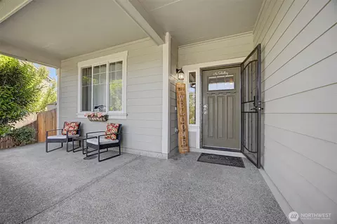 Exterior - 502 Carrier Ave SW, Orting, WA 98360 photo 3 of 4