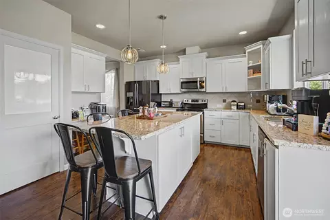 Kitchen - 502 Carrier Ave SW, Orting, WA 98360 photo 2 of 7