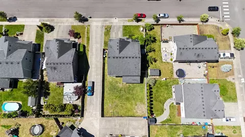 View/Area - 502 Carrier Ave SW, Orting, WA 98360 photo 4 of 4