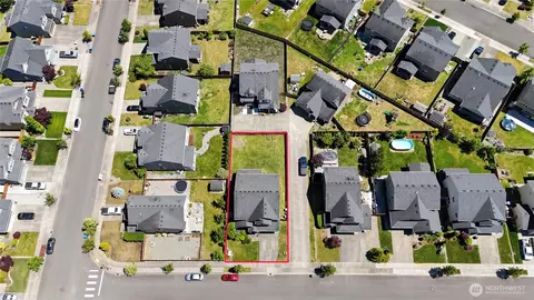 View/Area - 502 Carrier Ave SW, Orting, WA 98360 photo 3 of 4
