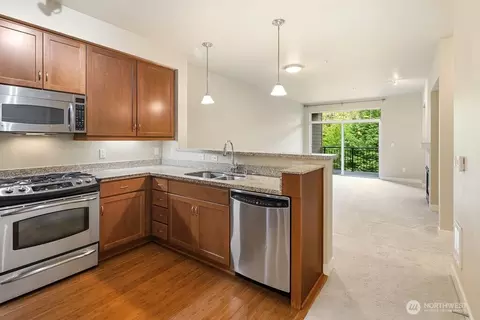 15730 116th Ave NE #305, Bothell, WA 98011