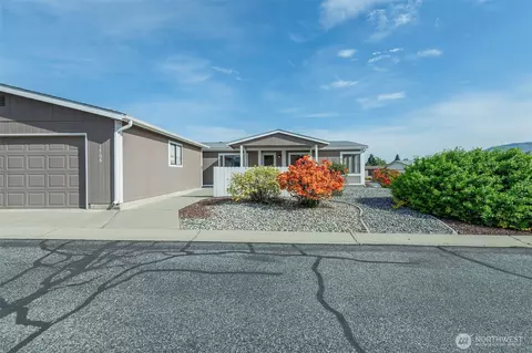 1706 Twin Peaks Dr #83, Wenatchee, WA 98801