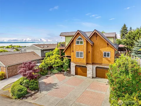 545 Holly Dr, Edmonds, WA 98020
