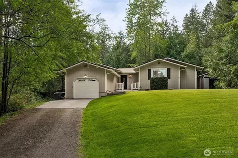 170 E Barnsby Pl, Shelton, WA 98584