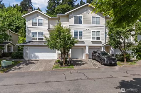 21919 39th Pl S #10-2, Kent, WA 98032