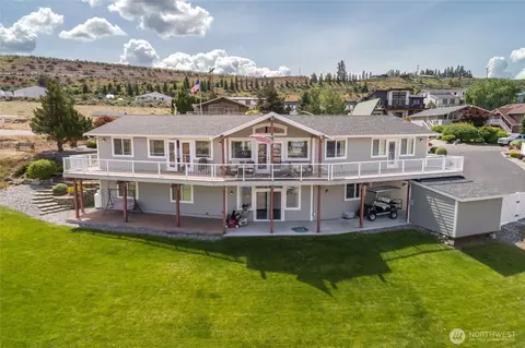 275 Emerson Dr, Orondo, WA 98843