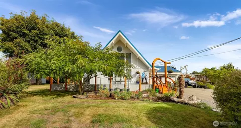 8415 Donald Way, Blaine, WA 98230