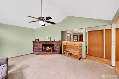 Living - 34888 336th Ave SE, Enumclaw, WA 98022 photo 4 of 4
