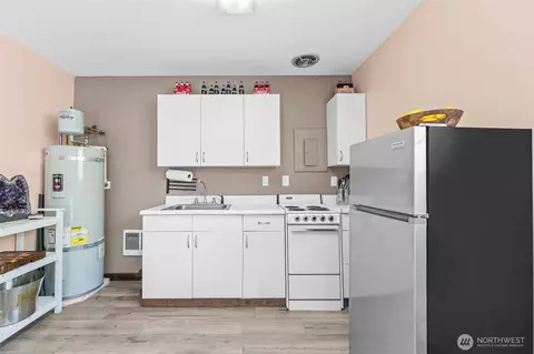 Kitchen - 220 E Olympic Dr, Grapeview, WA 98546 photo 5 of 5
