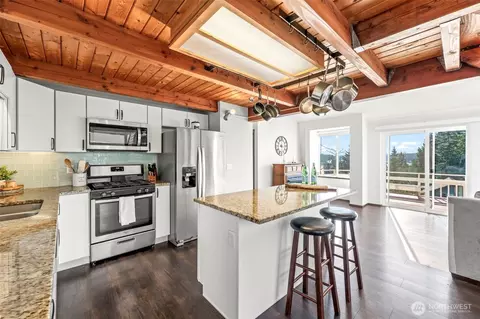 Kitchen - 220 E Olympic Dr, Grapeview, WA 98546 photo 2 of 5