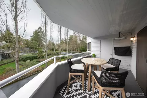 1226 6th Ave S #A102, Edmonds, WA 98020