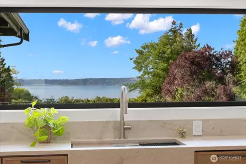 29811 Marine View Dr SW, Federal Way, WA 98023