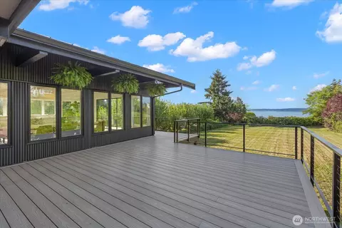 29811 Marine View Dr SW, Federal Way, WA 98023