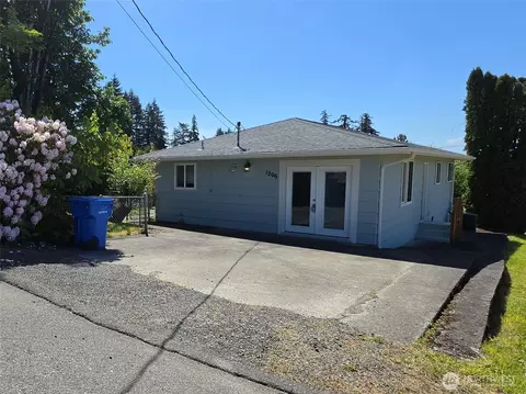 1206 Sunrise St, Kelso, WA 98626