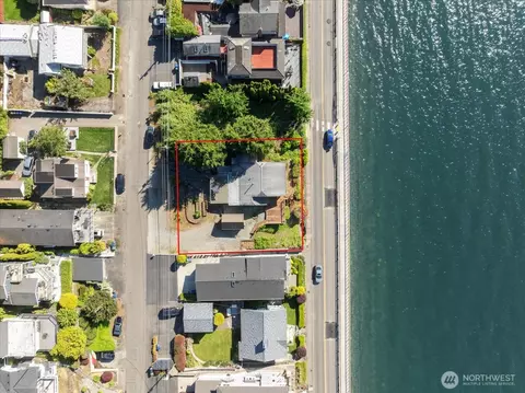 28458 Redondo Beach Dr S, Des Moines, WA 98198