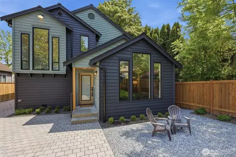 12562 17th Ave NE, Seattle, WA 98125
