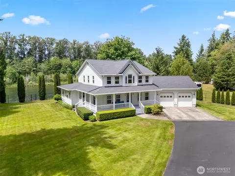 253 Green Water Dr, Toledo, WA 98591