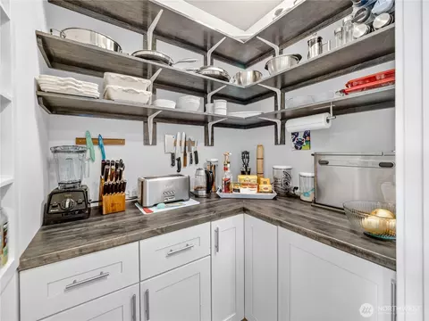 Kitchen - 3522 Elmont Ave, Enumclaw, WA 98022 photo 6 of 6