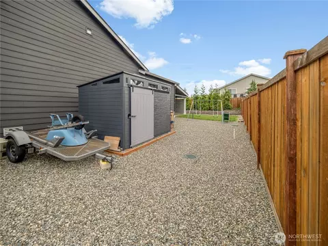 Exterior - 3522 Elmont Ave, Enumclaw, WA 98022 photo 7 of 9
