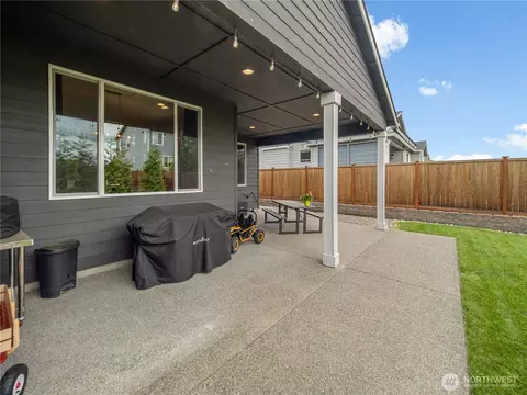 Exterior - 3522 Elmont Ave, Enumclaw, WA 98022 photo 3 of 9