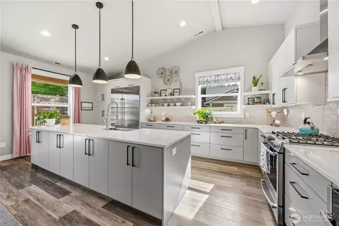 219 Pershing Cir, Wenatchee, WA 98801