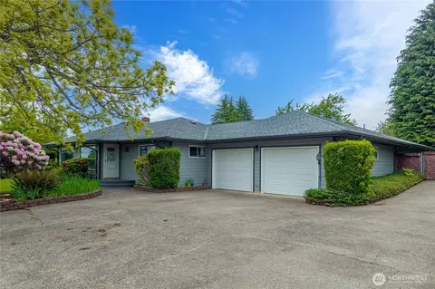 2911 Elwood Dr W, Tacoma, WA 98466