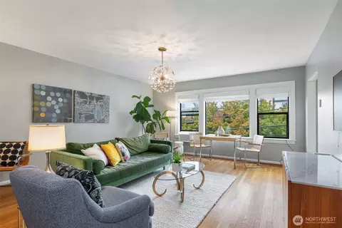 1136 13th Ave #305, Seattle, WA 98122